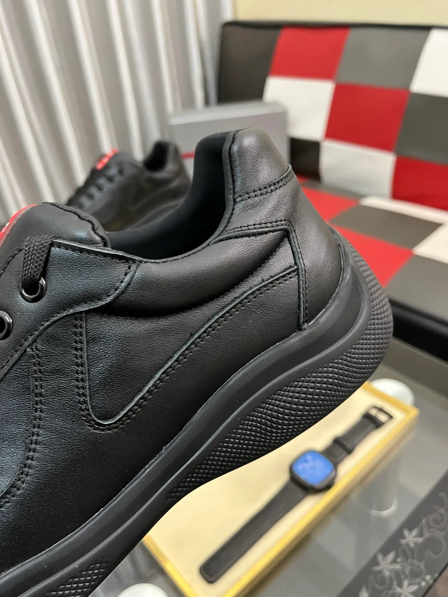 Men's shoes 💰400⌚️⌚️【PRADA】Prada casual shoes, originally developed 1:1, made of high-mercerized cowhide with imported cowhide, silk sheepskin lining, rubber outsole, comfortable and soft on the foot, size: 38-442️⃣Colors available